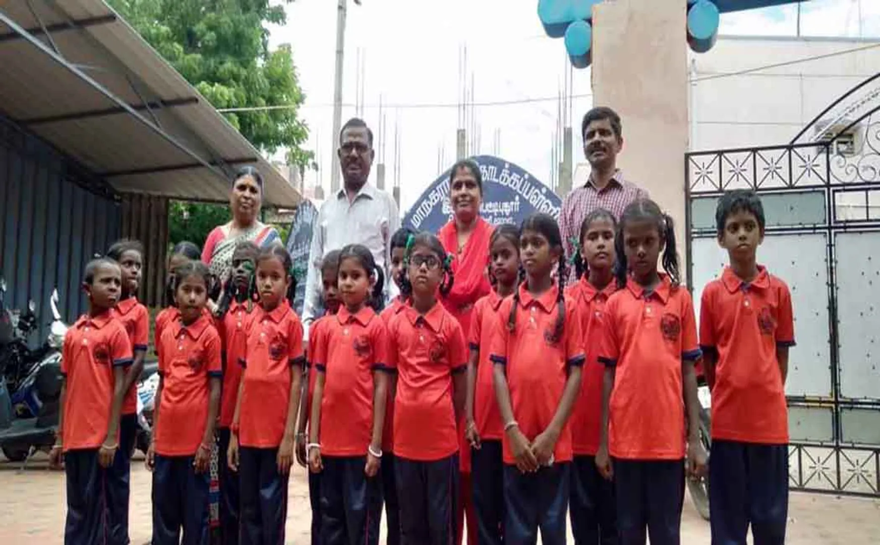 facebook used trichy 407 govt school students get it new dress provide teacher 